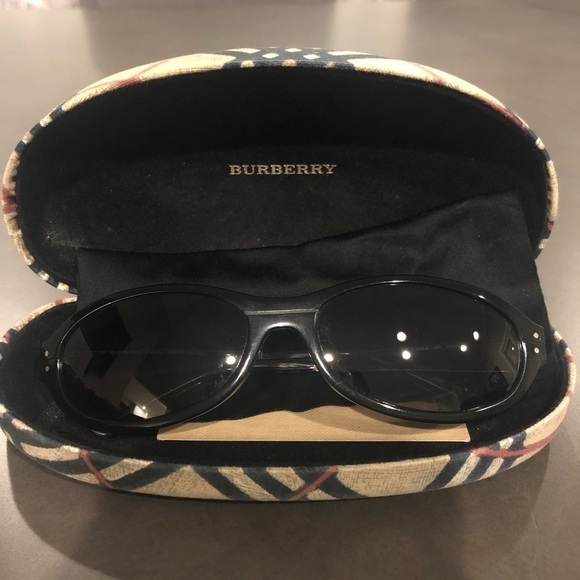 Burberry Black Women’s Sunglasses main image 7